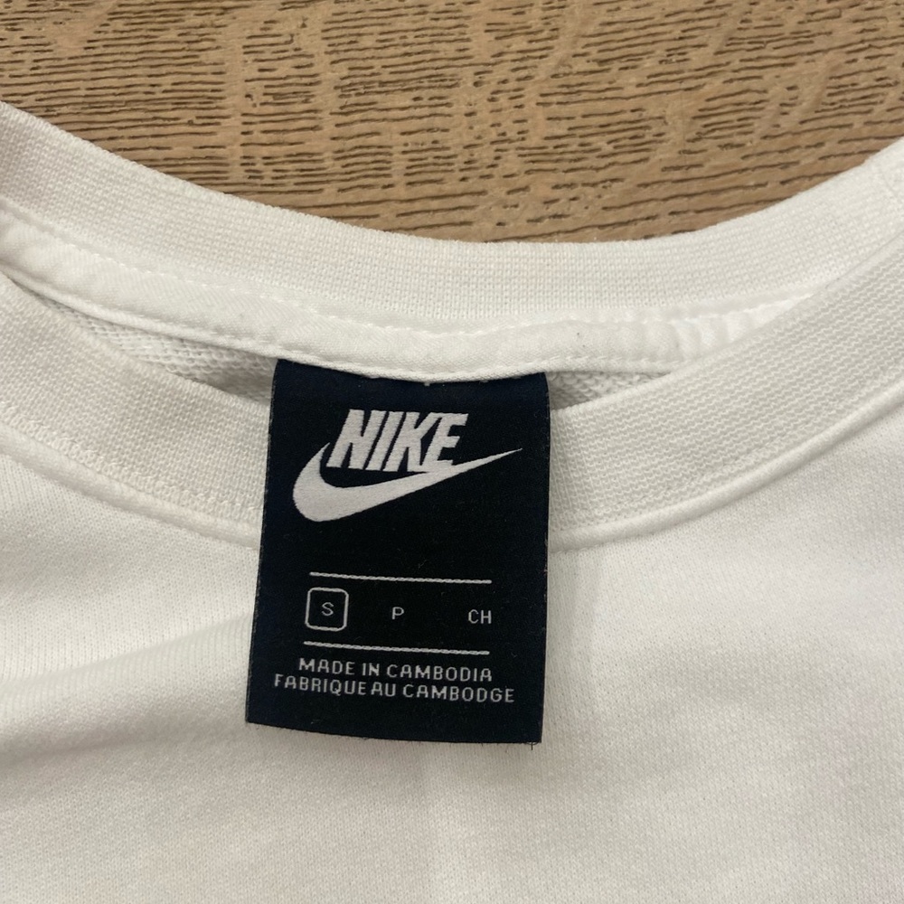 Nike sweatshirt - Picture 3 of 3